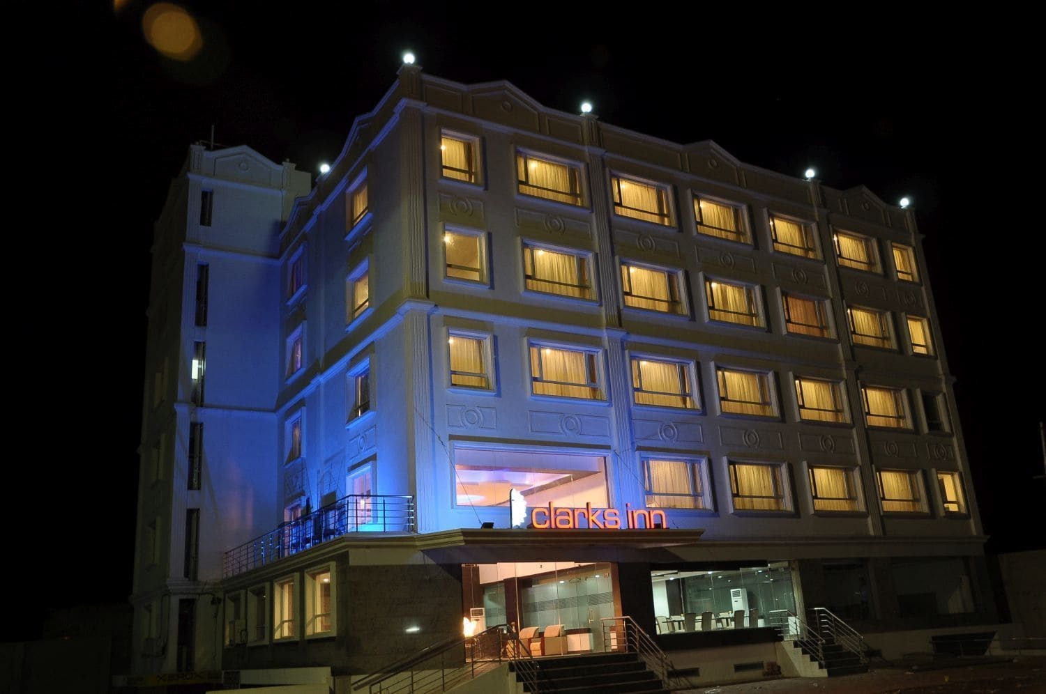Grand Clarks Inn Badami Buitenkant foto